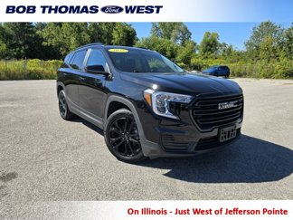 Used 2022 GMC Terrain SLE w/ Driver Convenience Package image 1