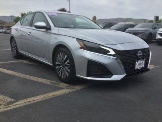 Used 2023 Nissan Altima 2.5 SV image 1