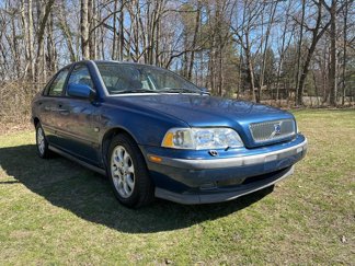 Used 2000 Volvo S40 image 1
