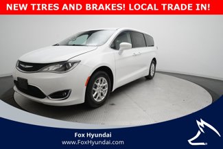 Used 2020 Chrysler Pacifica Touring image 1