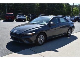 New 2025 Hyundai Elantra SE image 1