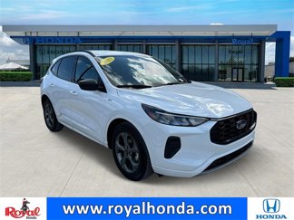 Used 2023 Ford Escape ST-Line image 1