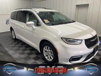 Used 2022 Chrysler Pacifica Touring-L image 1
