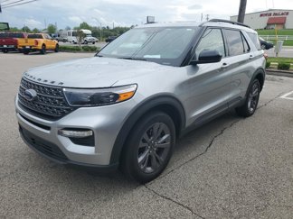 Used 2022 Ford Explorer XLT w/ Equipment Group 202A image 1