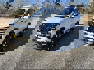 New 2025 Nissan Kicks SR image 1