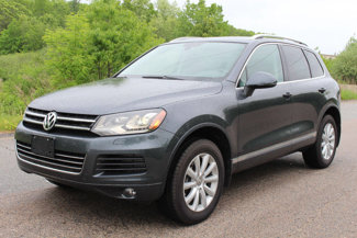 Used 2011 Volkswagen Touareg Sport image 1