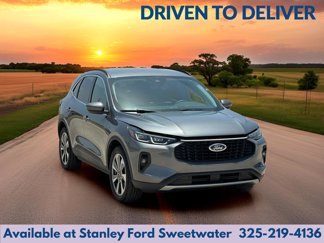 Used 2025 Ford Escape Platinum image 1