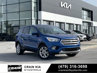 Used 2017 Ford Escape SE image 1