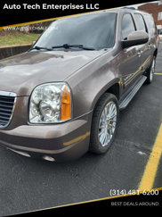 Used 2014 GMC Yukon XL SLT image 1