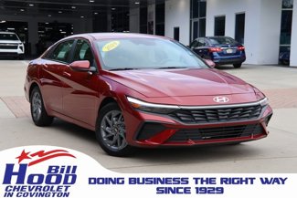 Used 2024 Hyundai Elantra SEL image 1