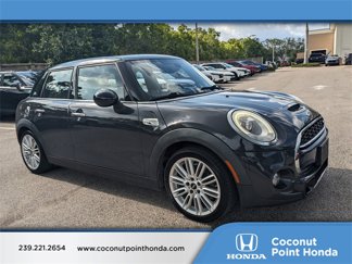 Used 2015 MINI Cooper S image 1