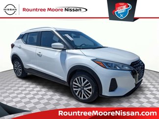 Used 2023 Nissan Kicks SV image 1