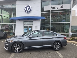 New 2025 Volkswagen Jetta SE image 1