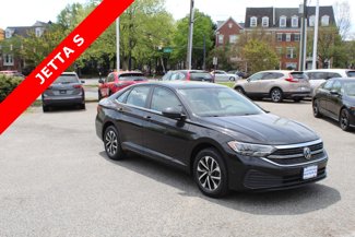 Used 2022 Volkswagen Jetta S image 1