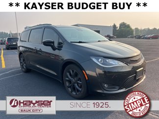 Used 2019 Chrysler Pacifica Touring-L Plus w/ Advanced Safetytec Group image 1