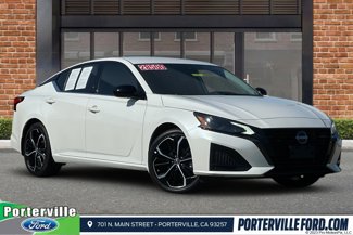 Used 2023 Nissan Altima 2.5 SR image 1