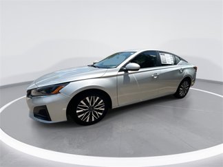 Used 2023 Nissan Altima 2.5 SV image 1