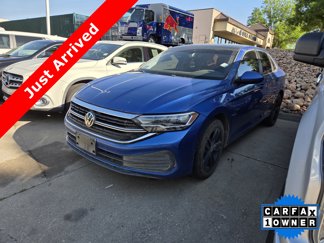 Used 2023 Volkswagen Jetta SE w/ Panoramic Sunroof Package image 1