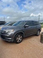 Used 2017 Honda Pilot EX image 1