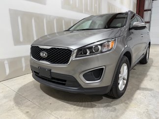 Used 2017 Kia Sorento LX image 1