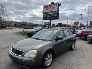 Used 2005 Ford Five Hundred SE image 1