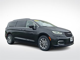 Used 2022 Chrysler Pacifica Touring-L image 1