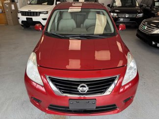 Used 2014 Nissan Versa SV image 1