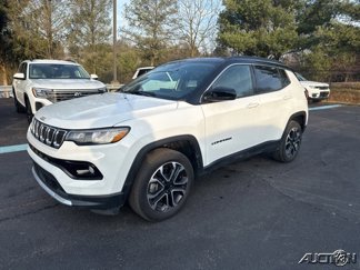 Used 2023 Jeep Compass Limited image 1