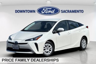 Used 2019 Toyota Prius L Eco image 1