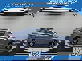 Used 2024 Volkswagen Jetta SE image 1