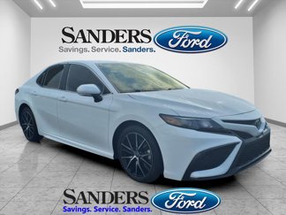 Used 2023 Toyota Camry SE image 1