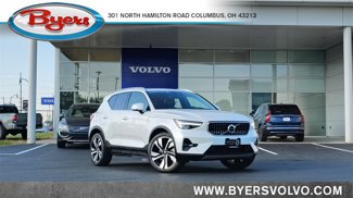 Certified 2025 Volvo XC40 B5 Plus image 1