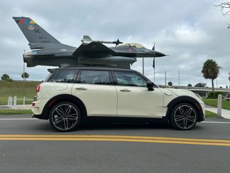 Used 2017 MINI Cooper Clubman S image 1