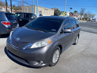 Used 2017 Toyota Sienna image 1