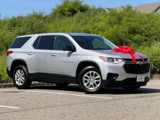 Used 2020 Chevrolet Traverse LS image 1