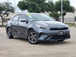 Certified 2022 Kia Forte LXS image 1