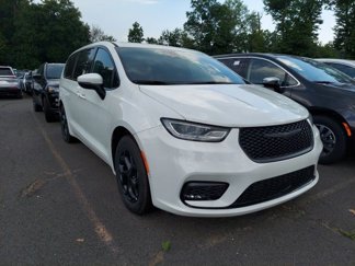 New 2023 Chrysler Pacifica Touring-L w/ S Appearance Package image 1