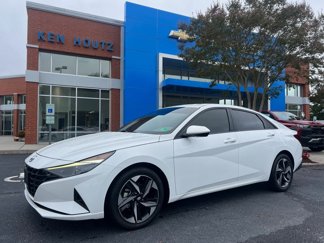 Used 2023 Hyundai Elantra SEL w/ Convenience Package image 1