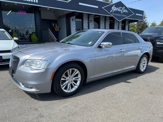 Used 2017 Chrysler 300 C image 1