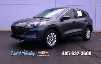 Used 2020 Ford Escape SE image 1
