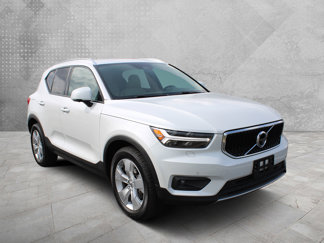 Used 2022 Volvo XC40 T5 Momentum video 1