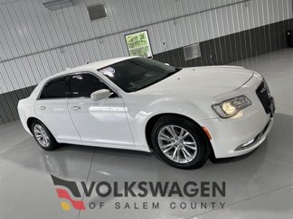 Used 2018 Chrysler 300 Touring w/ Driver Convenience Group image 1