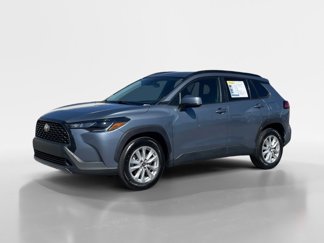 Used 2022 Toyota Corolla Cross LE image 1