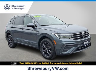 Used 2022 Volkswagen Tiguan SE w/ Panoramic Sunroof Package image 1