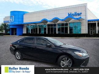Used 2016 Toyota Camry image 1