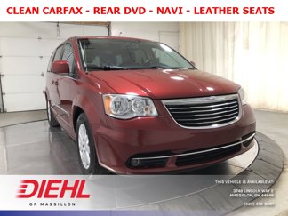 Used 2015 Chrysler Town & Country Touring image 1