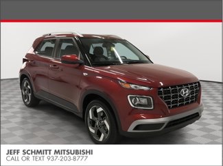 Used 2024 Hyundai Venue SEL image 1