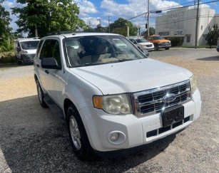 Used 2012 Ford Escape XLT w/ Class II Trailer Tow Pkg image 1