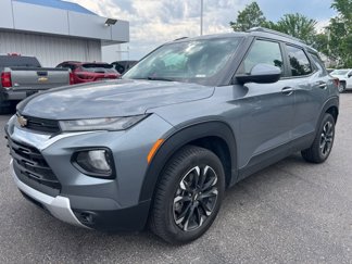 Used 2022 Chevrolet TrailBlazer LT w/ LPO, Blackout Package image 1
