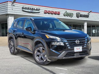Used 2025 Nissan Rogue SV w/ SV Premium Package image 1
